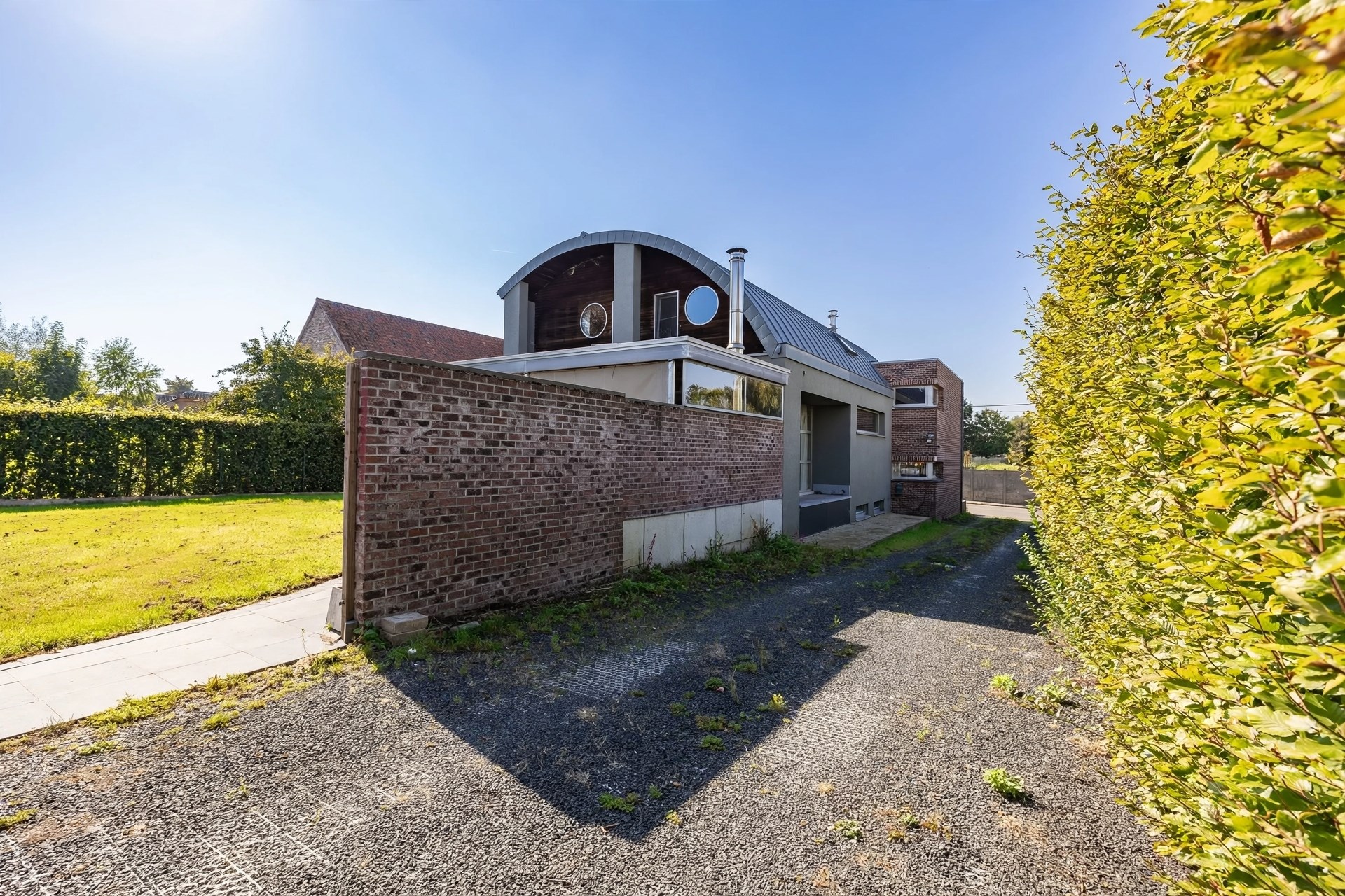 Karaktervolle architectenwoning op een perceel van ruim 25 are met diepe, oostgerichte tuin - foto 5