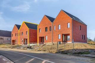 NIEUWBOUWWONING IN ELSENPOORT – WONEN MET RUIMTE EN RUSTIn het hart van Haasrode ligt ElsenPOORT. Een kleinschalig nieuwbouwproject waar strakke...