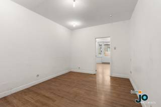 Dit instapklaar, gerenoveerd en betaalbaar appartement ligt op een absolute toplocatie op de grens tussen Bredene en Oostende, in het hart...