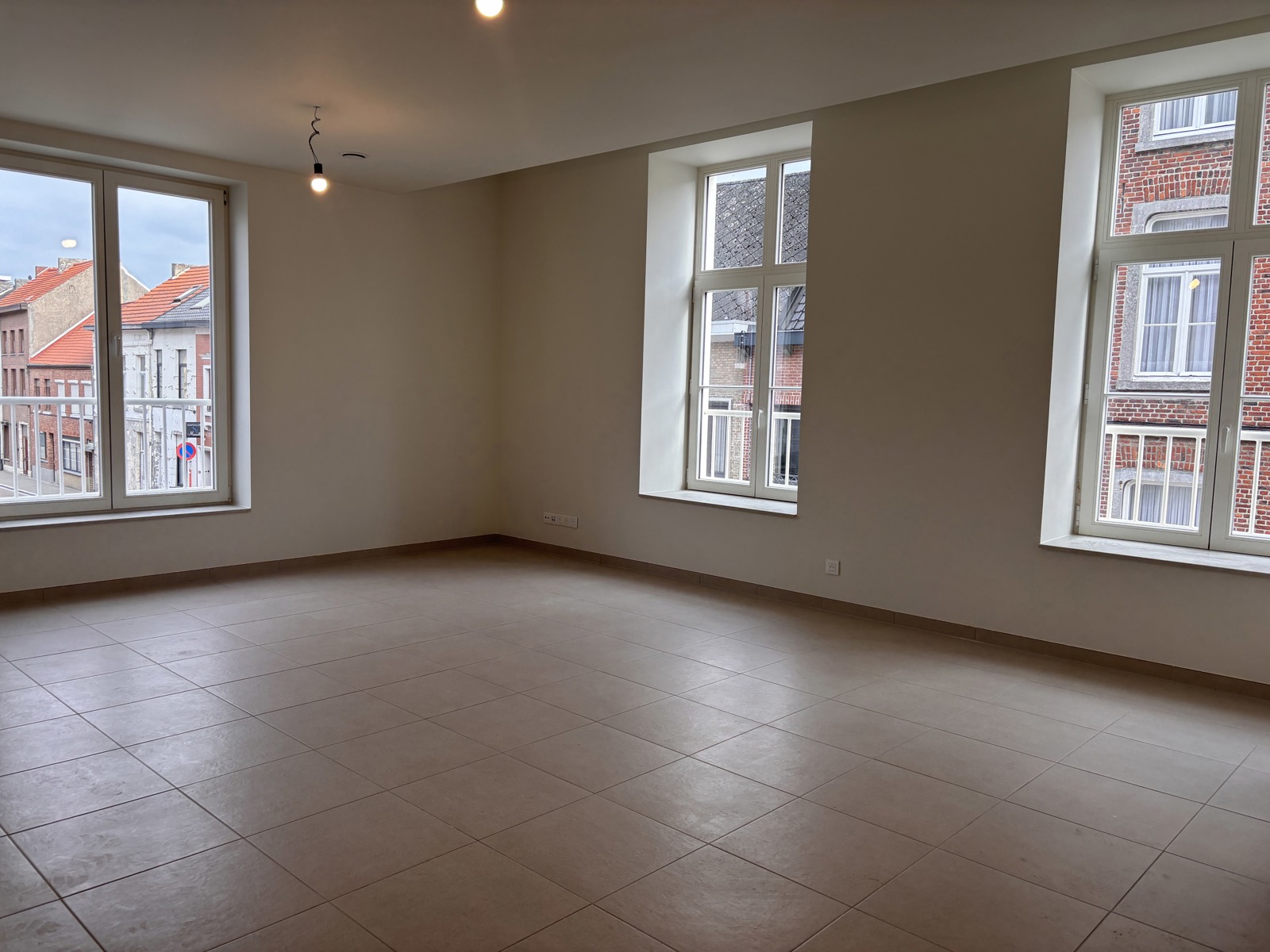 Toffe nieuwe 1 slaapkamer-flat op trendy Donysite - foto 2