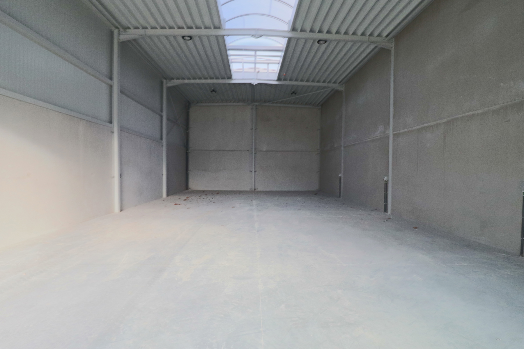 Een nieuwbouw opslag- / bedrijfsruimte van 220 m². - foto 3