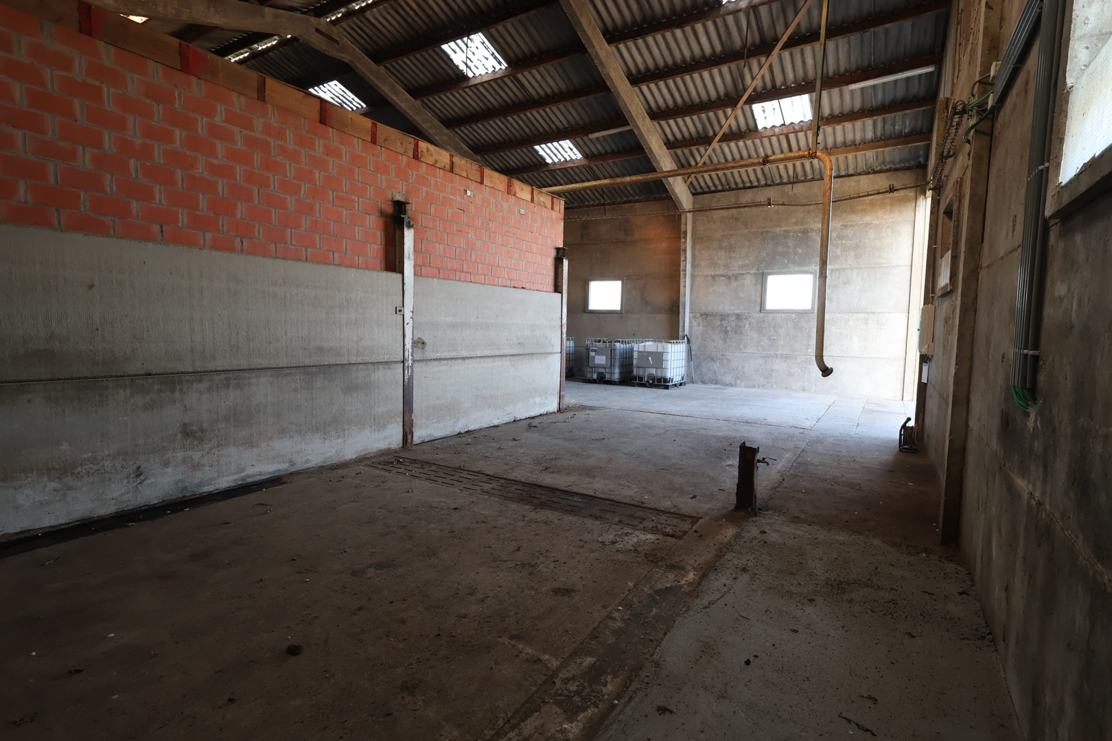 Te huur: Ruime loods van 160 m² in Moscou 3, Bovenkerke - foto 4