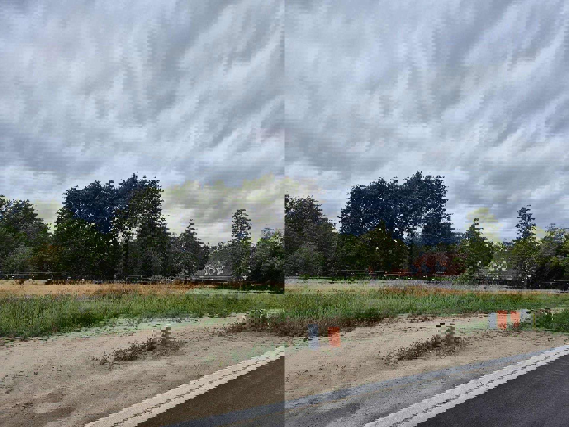 Goed gelegen stuk bouwgrond voor halfopen bebouwing - foto 4