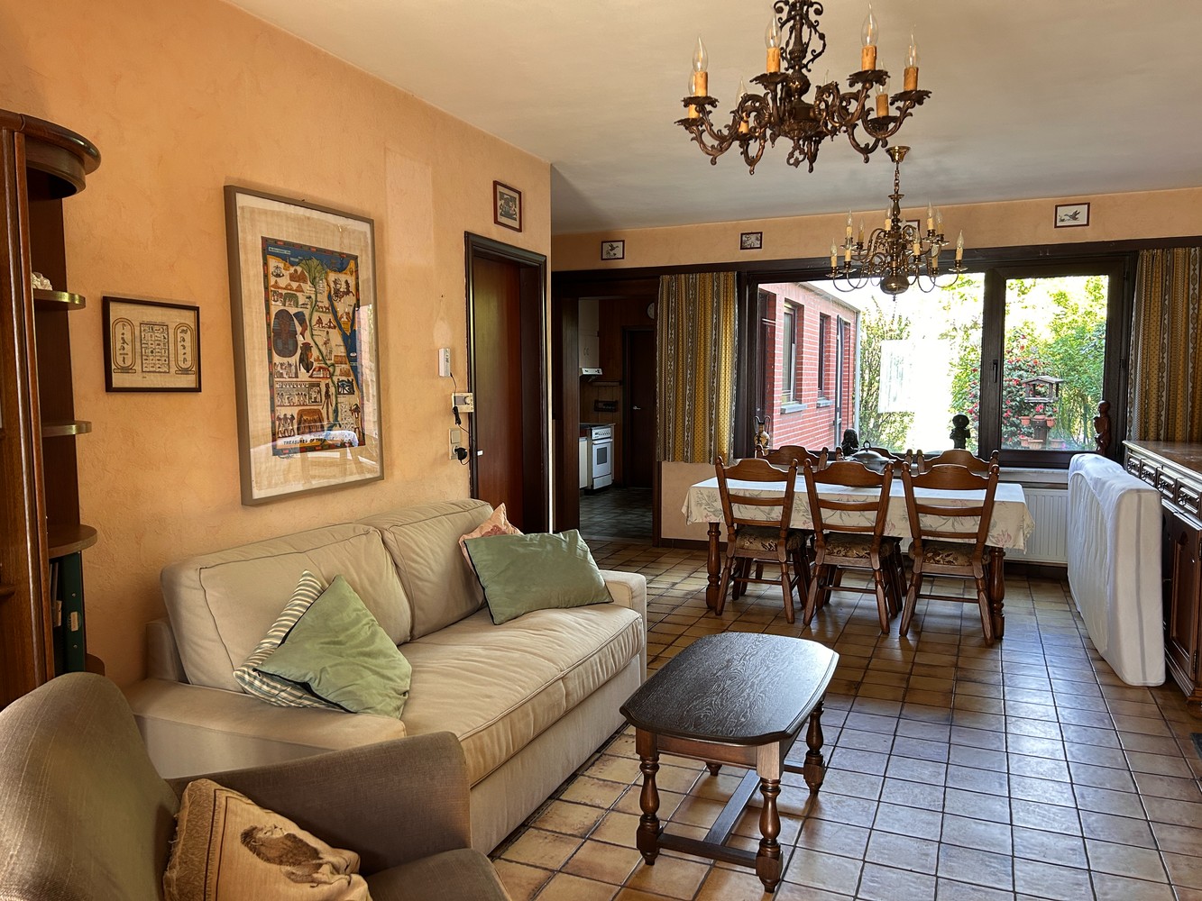 Te renoveren solide woning met veel potentieel op centrale ligging in Brasschaat - foto 2