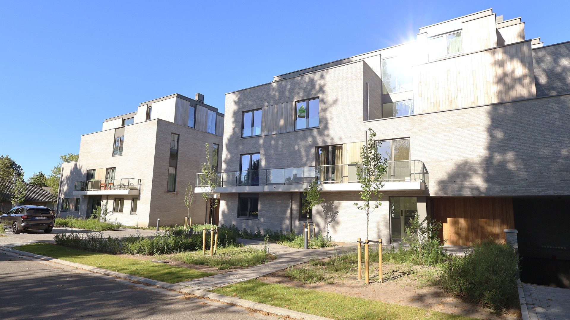 Luxueus wonen in dit gloednieuwe appartement in Residentie Vijverzicht - foto 1