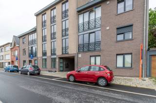 Pour visiter veuillez faire votre demande via le lien suivant: https://mijnhuurprofiel.be/property/a7aec531-2f80-4587-8d9d-c325fe3fa91a