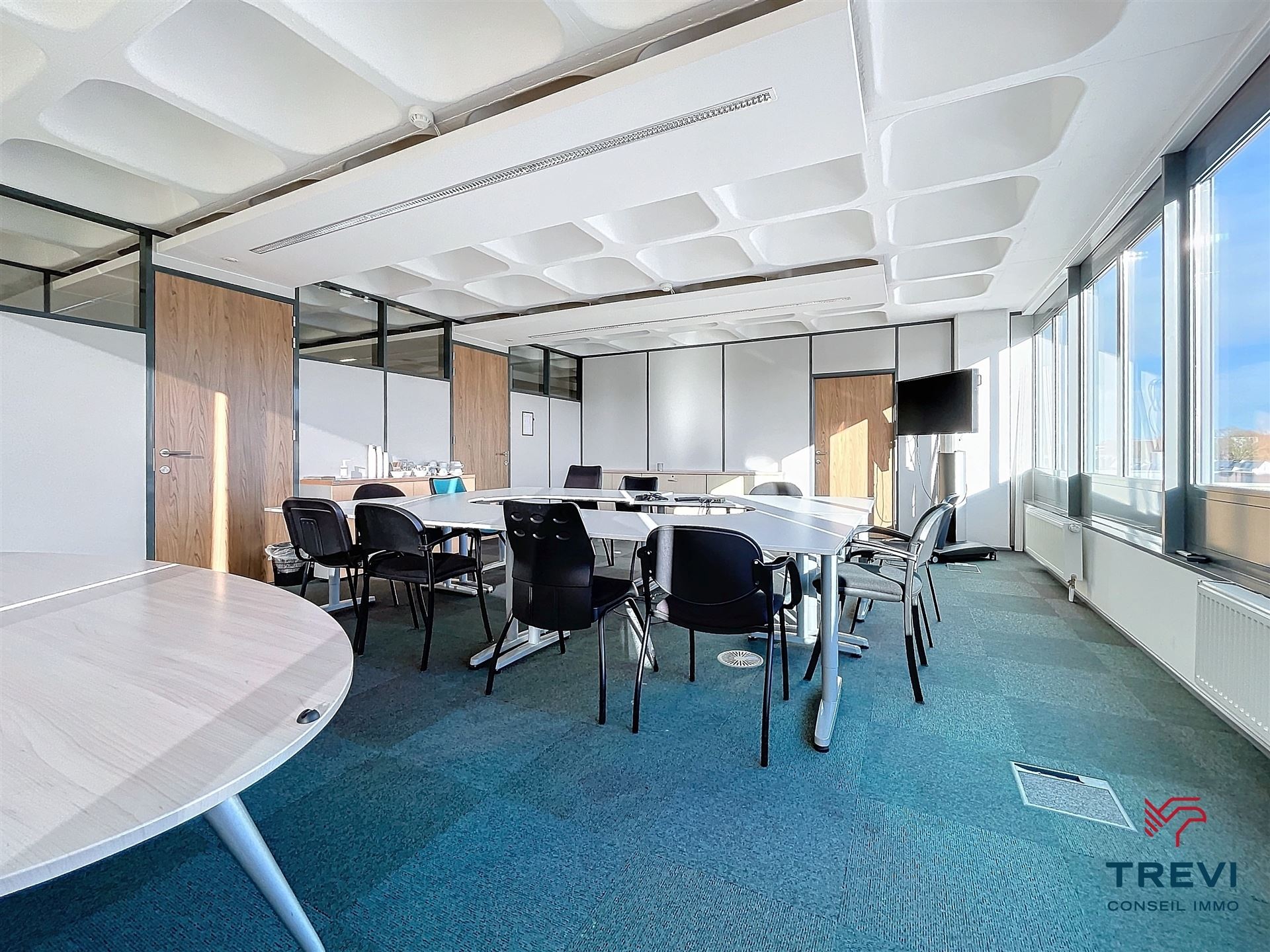 Commercial for rent in Wauthier-Braine - photo 4