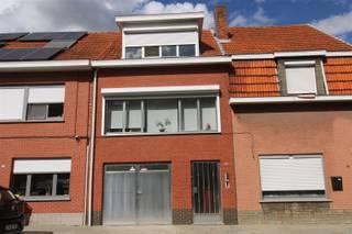 Garage nodig? Graag veel ruimte voor opslag / hobby... Dan is een étagewoning ideaal! Deze ruime woning heeft een zeer ruime...