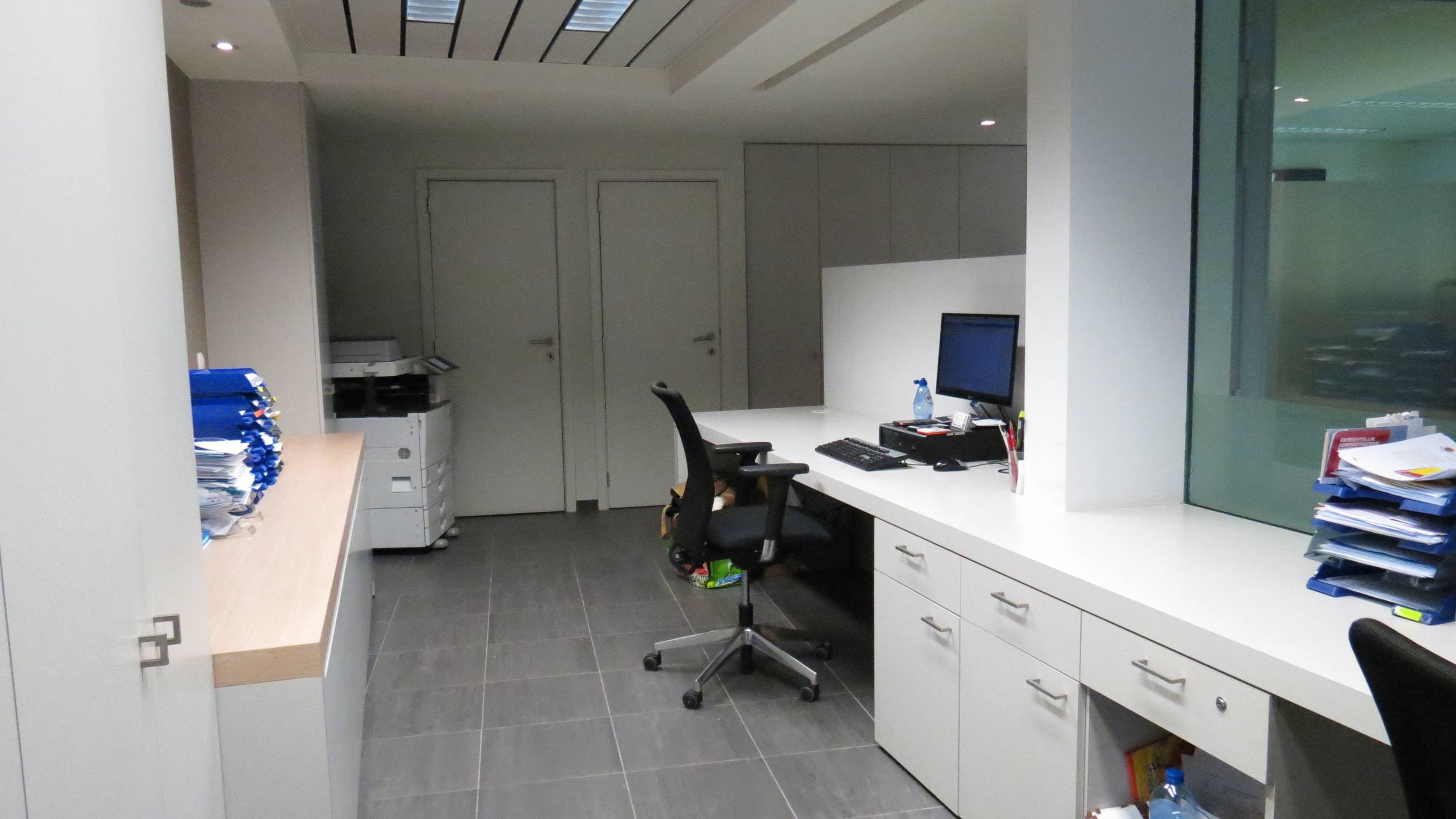 Centraal gelegen handelspand van 65 m² te huur in Waregem - foto 4