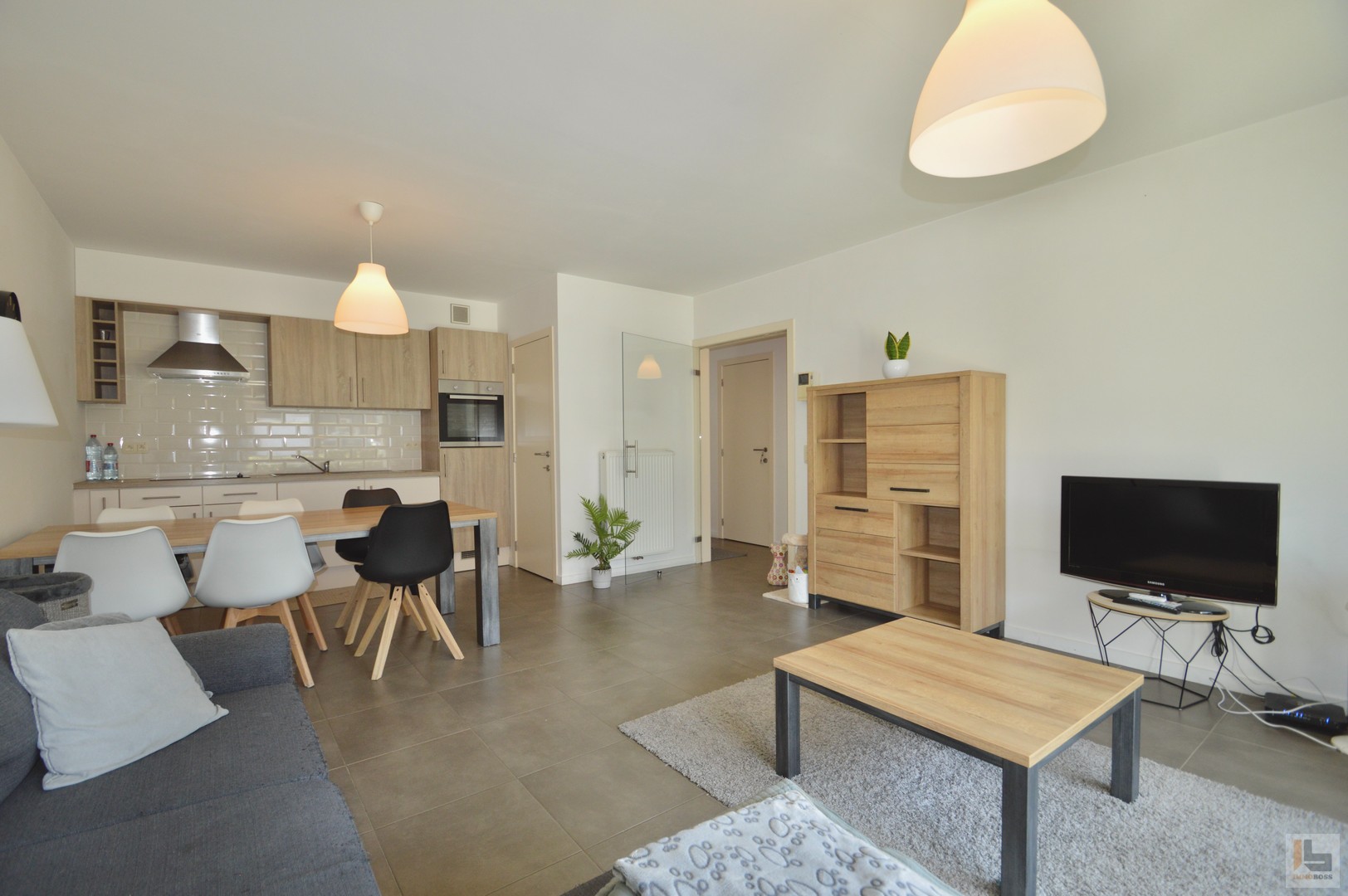 Gezellig gelijkvloers appartement met 2 slpks + terras met gazon - foto 4