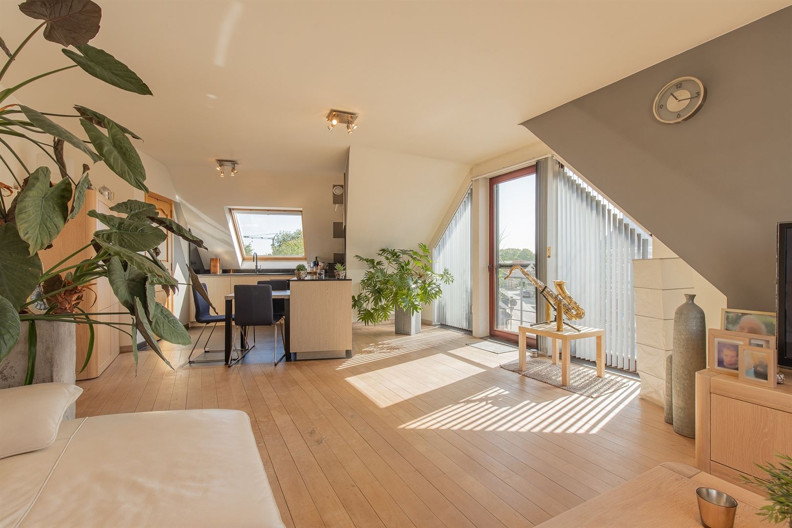 Instapklaar dakappartement met terras en EPC-label A in Beveren - foto 5