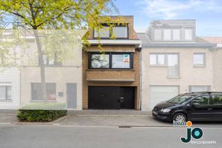 Deze instapklare bel-etagewoning te koop in de Leeuwerikenstraat heeft verschillende troeven achter de hand. De woning beschikt over drie...