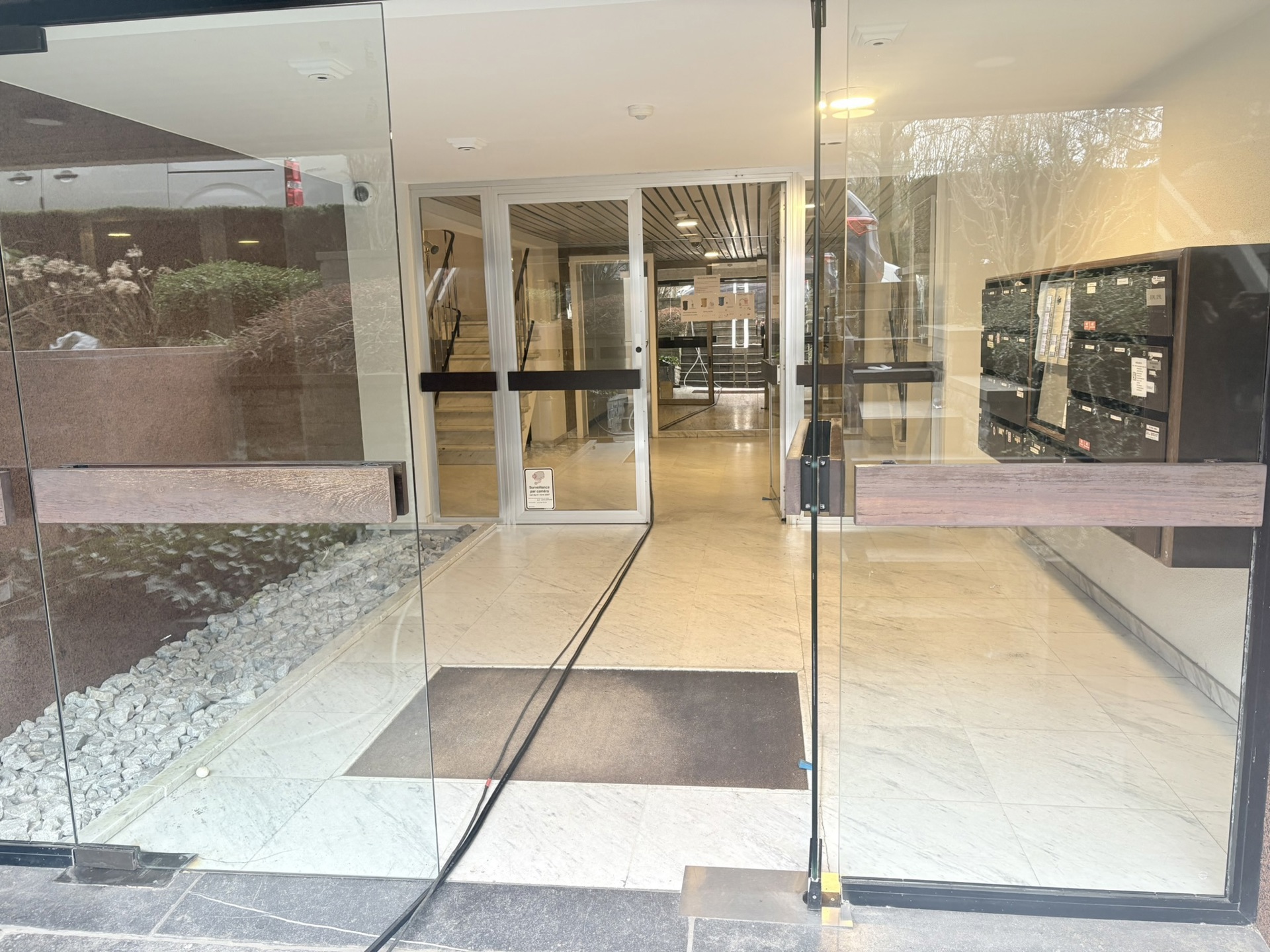 Commercial for sale in Molenbeek-Saint-Jean - photo 2