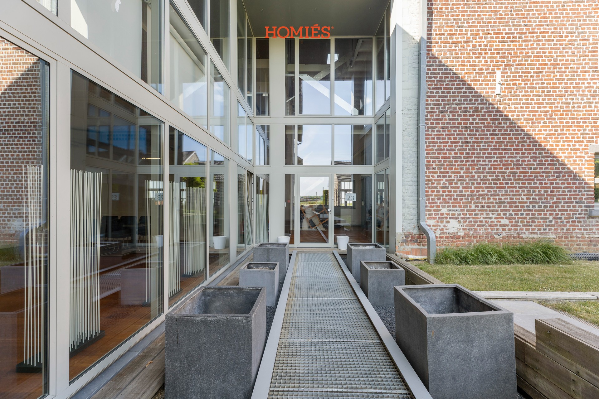 Prachtig kantoorgebouw & villa in groene omgeving - foto 5