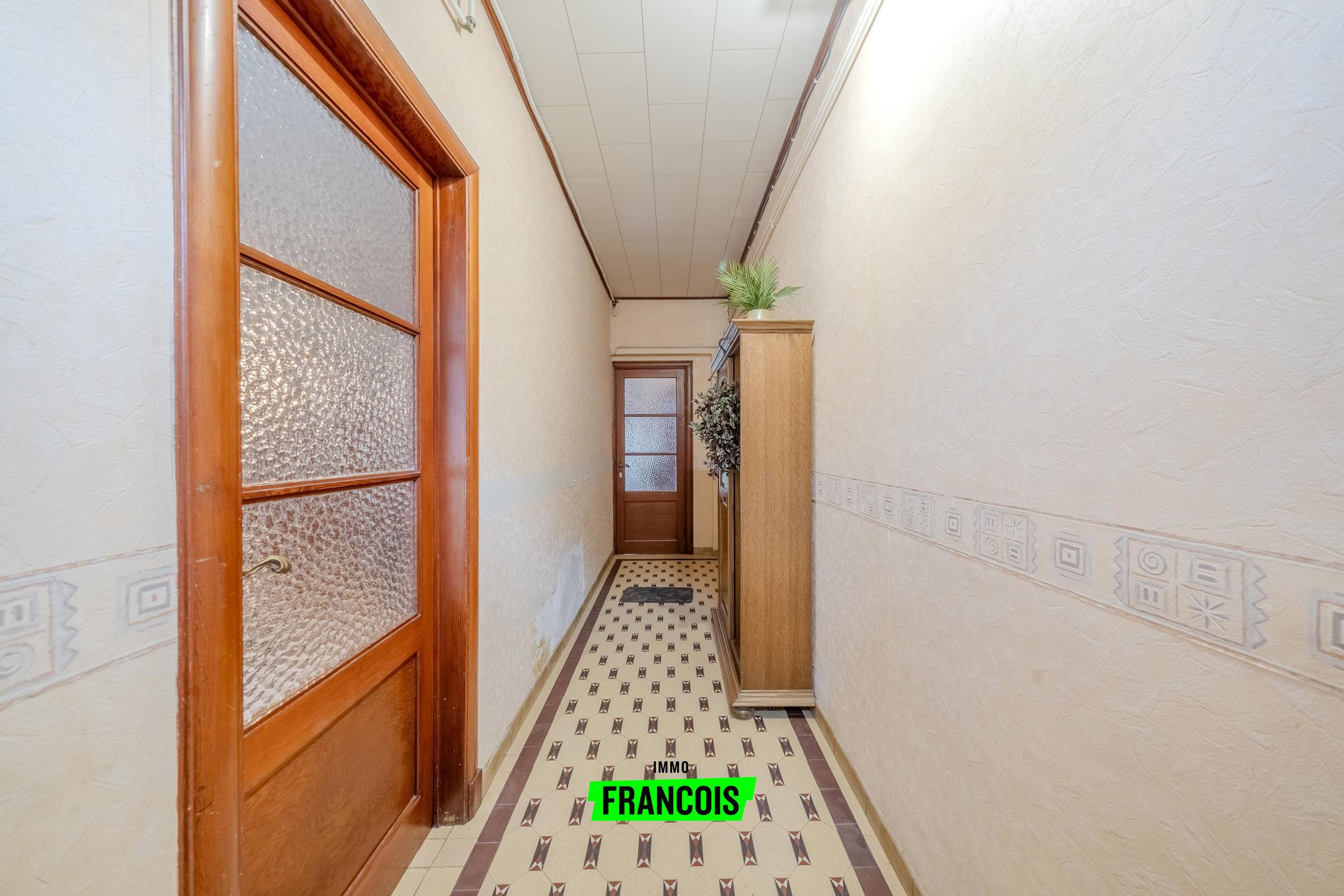 Instapklare woning met 6 slaapkamers en een inpandige garage te Alveringem - foto 2