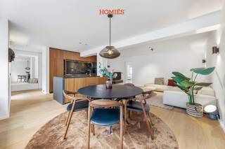 Dit high-end appartement in residentie D’ Residence werd recent volledig gerenoveerd en situeert zich in het welbekende Nieuw Kwartier. We...