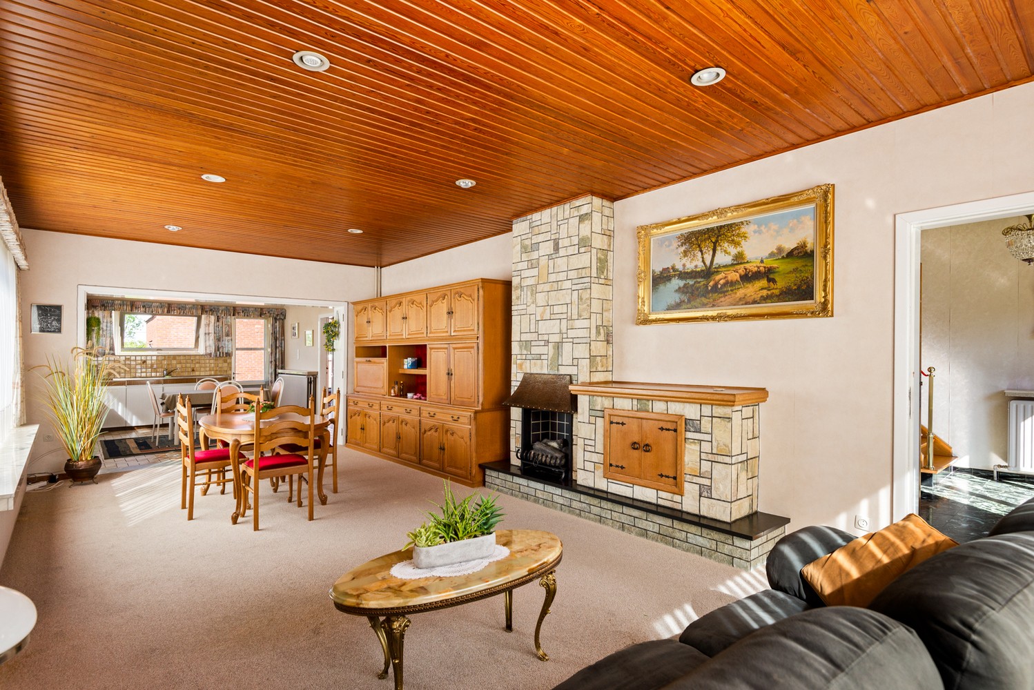 Ruime te renoveren woning met achterliggend weiland (4042m²) te Oelegem! - foto 4