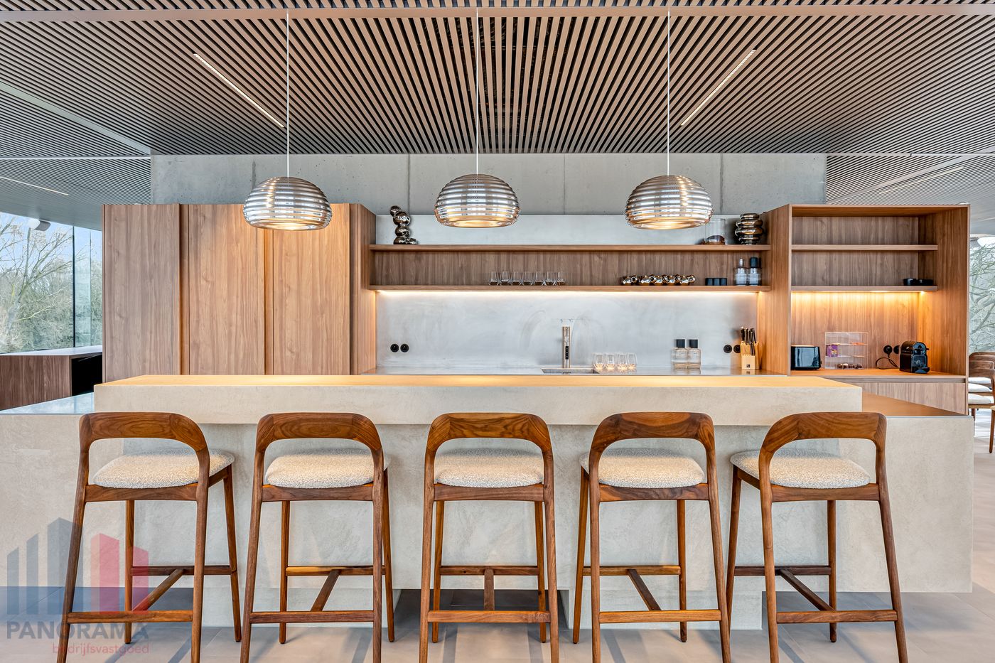 310 m² HIGH-END KANTOREN MET TERRAS OP TOPLOCATIE LANGS DE E40 TE OOSTKAMP - photo 5