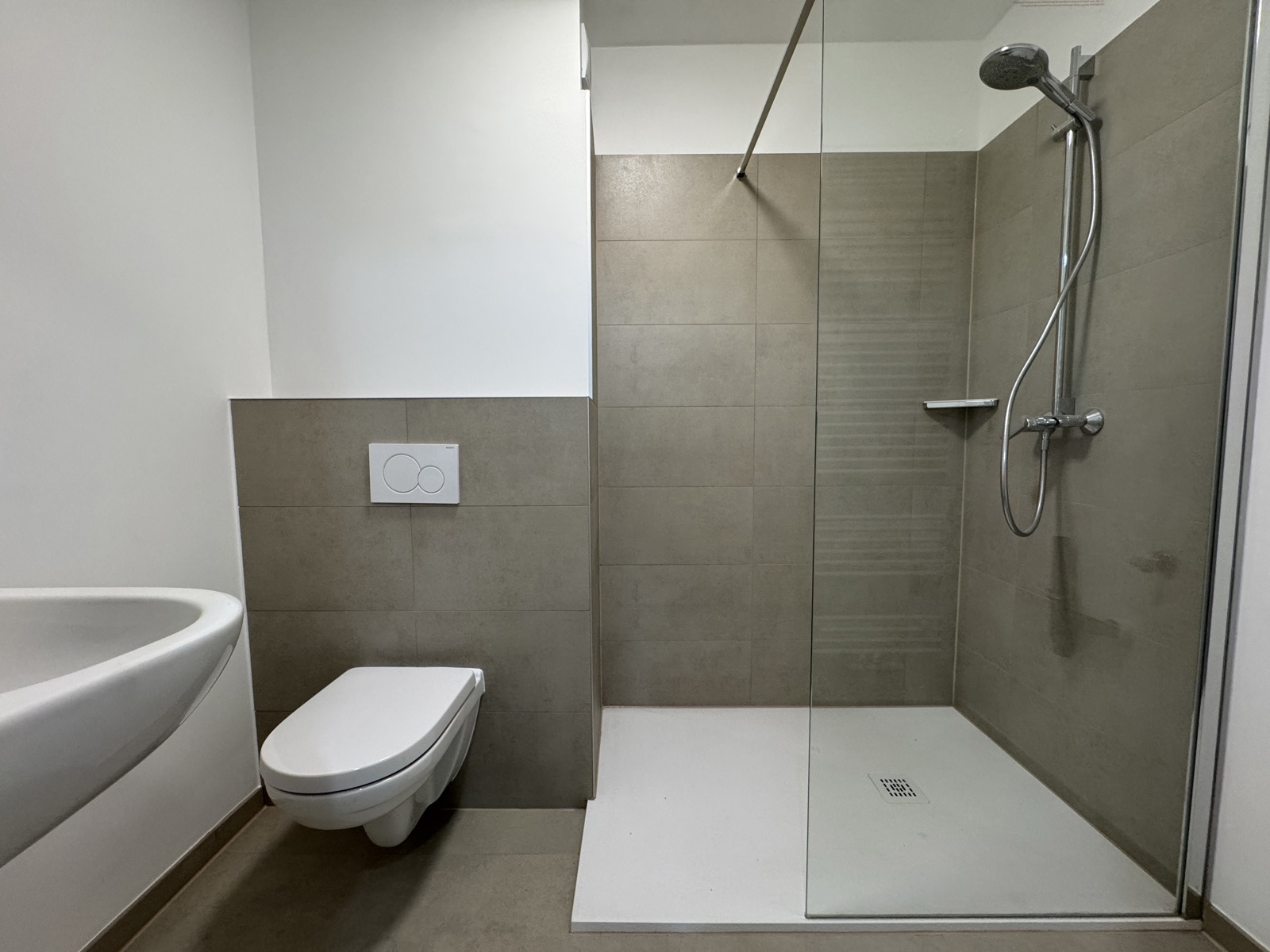 Apartment for rent in Berchem-Sainte-Agathe with 1 bedroom - photo 4