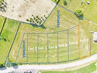 Deze verkaveling situeert zich langsheen de Bontestraat te Sint-Maria-Oudenhove, de gronden zijn uiterst landelijk doch vlot bereikbaar gelegen...