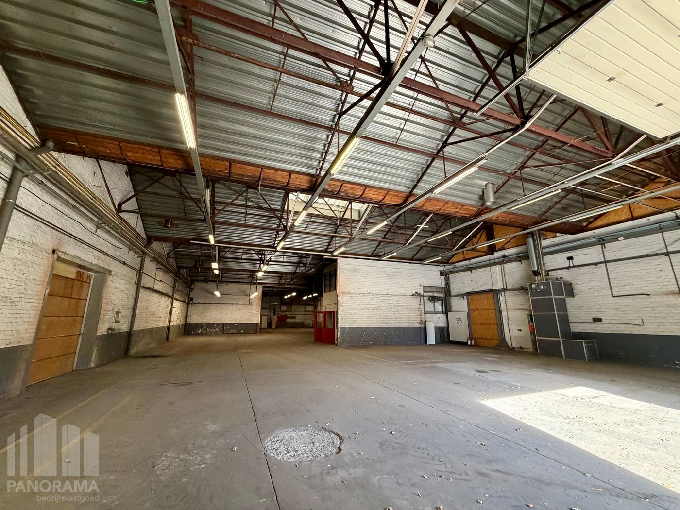 Magazijnruimte van 1.650 m² op gunstige ligging in Sint-Truiden - photo 5