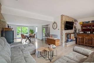 Zeer energiezuinige woning (A-label) met 5 slaapkamers, onderhoudsvriendelijke Z-tuin in wijk ‘Romeinse Put’ te EdegemSpecifieke kenmerken:- Zeer...