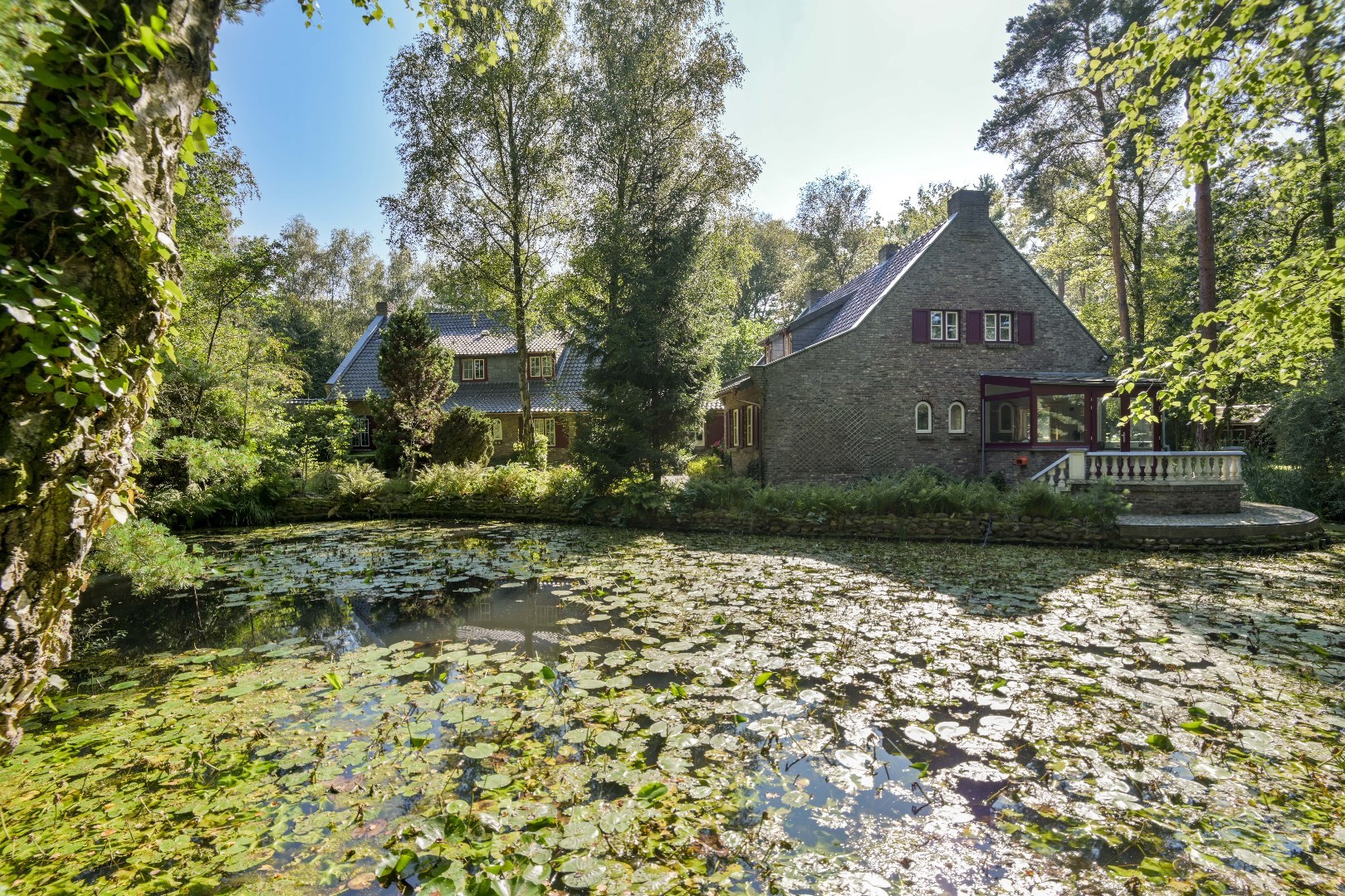 UITZONDERLIJKE VILLA MET GASTENVERBLIJF OP EEN PRESTIGIEUZE LOCATIE TE REKEM ! - foto 1