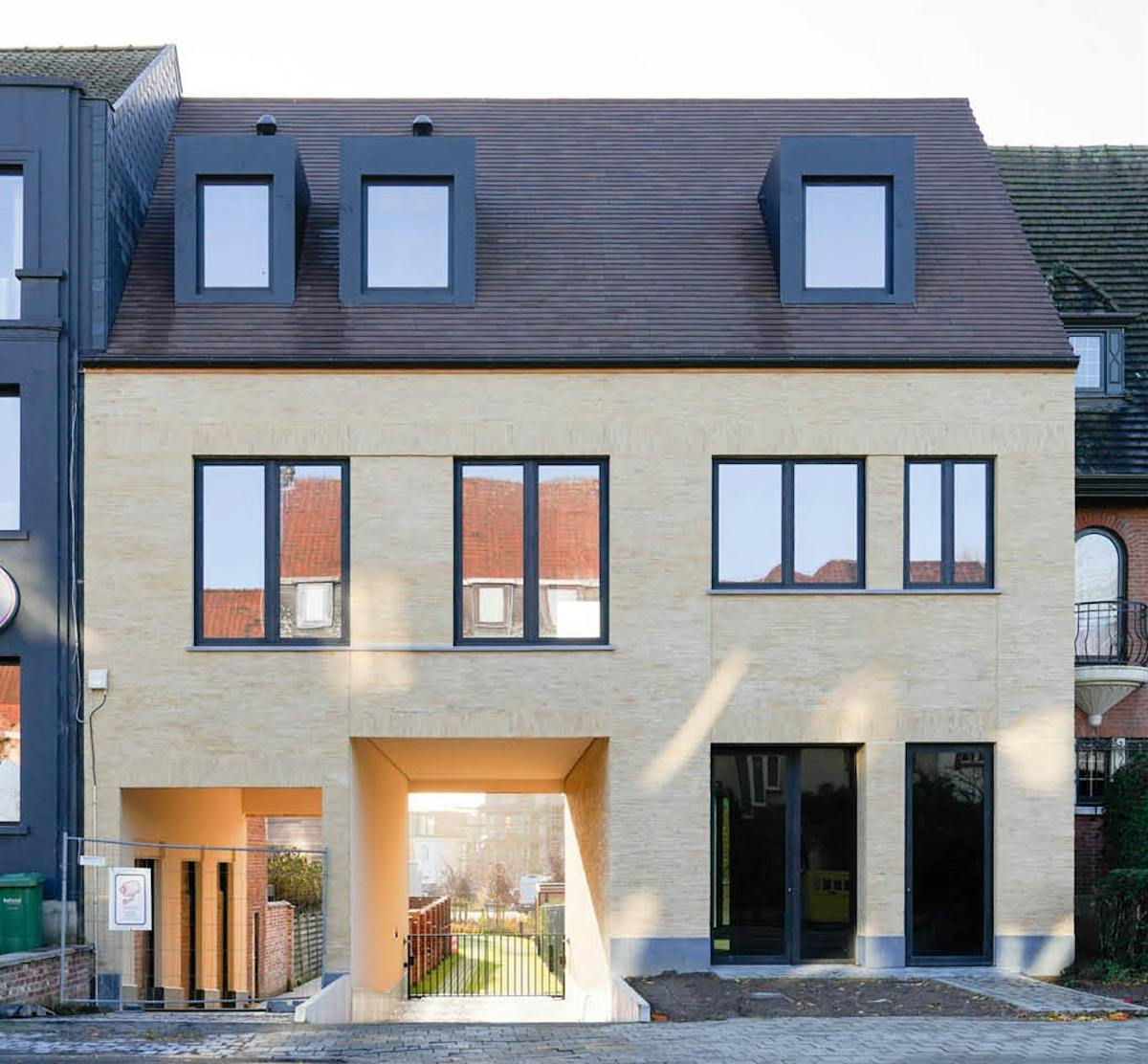 Ready-to-move new-build home for sale in the center of Kortrijk - photo 2