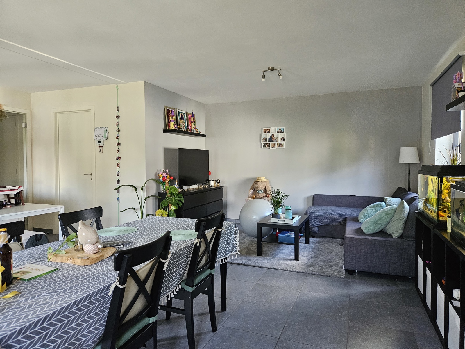 Appartement met lift, 1 slaapkamer, terras en 2 parkings - foto 4