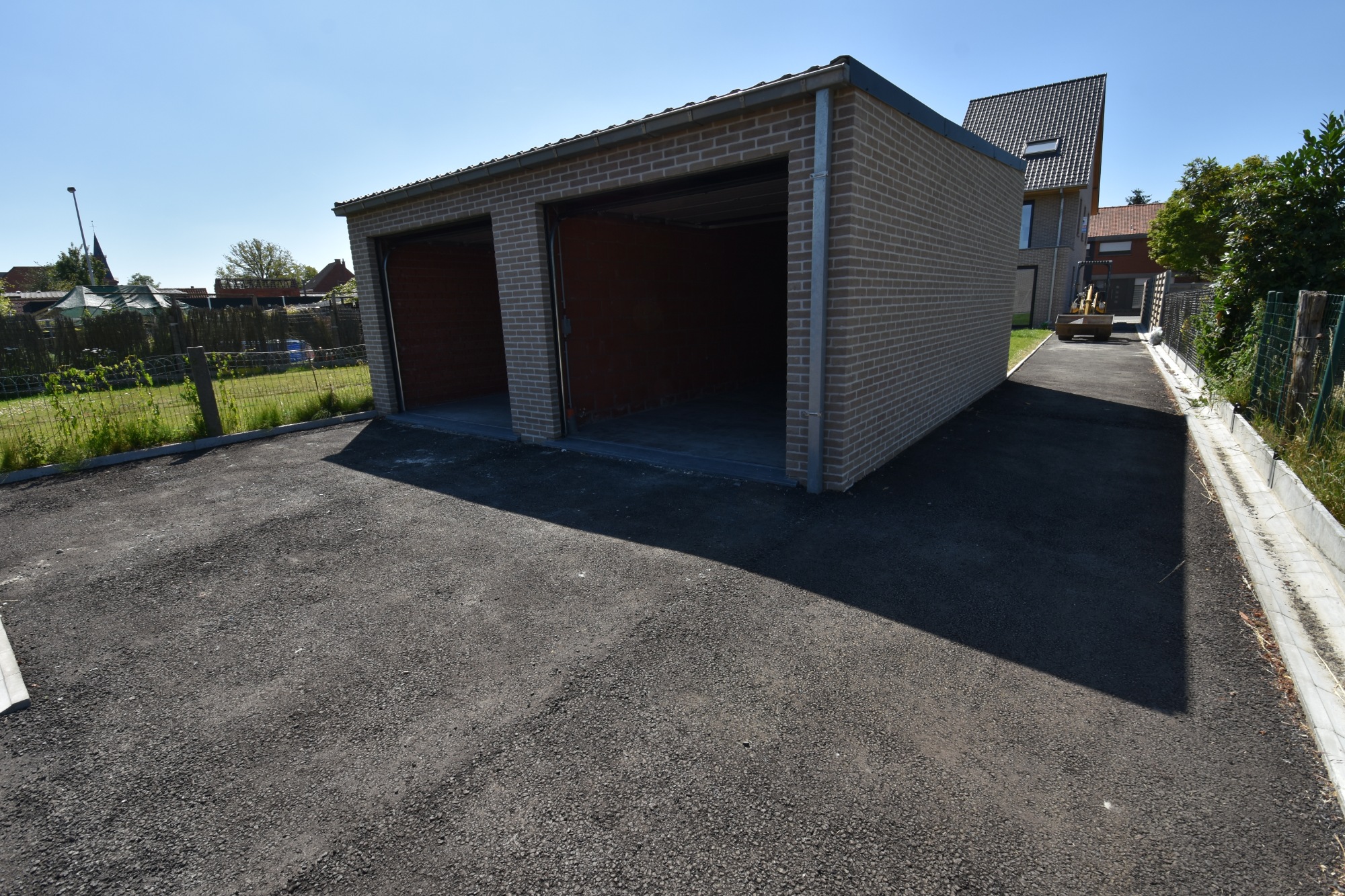 Garage for rent in Sint-Joris - photo 2