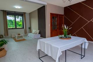 Gezellige open bebouwing te Mechelen-Zuid. Zeer goed bereikbare woning op de as Brussel-Antwerpen, in de nabijheid van het Vrijbroekpark,...