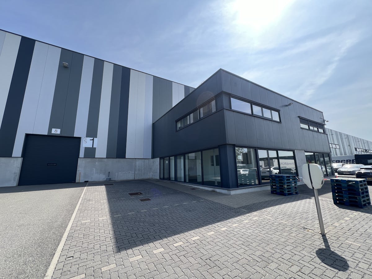 Magazijn (6.515 m²) met kantoren (190 m²) te huur in Boom - foto 2