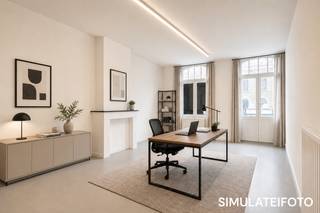 <p><strong>Te renoveren winkelpand met handelsgelijkvloers op toplocatie in Geraardsbergen</strong></p>
<p>Voor alle info of een bezoek bel 0470 79 24 20: <br />Ben jij op zoek naar een commercieel pand met tal van mogelijkheden? Ontdek dit te renoveren winkelpand, ideaal gelegen in het hart van Geraardsbergen!</p>
<ul>
<li><strong>Oppervlakte handelsgelijkvloers</strong>: 170 m² – perfect voor een winkel, horecazaak, kantoorruimte of andere commerciële doeleinden.</li>
<li><strong>Toplocatie</strong>: Gelegen in een drukke, goed bereikbare straat met veel passage en zichtbaarheid.</li>
<li><strong>Flexibiliteit</strong>: De indeling van het pand biedt ruimte voor een brede waaier aan commerciële of creatieve invullingen.</li>
</ul>
<p>Dit pand biedt niet alleen een uitstekende locatie, maar ook de kans om jouw zaak volledig naar eigen smaak en wensen in te richten. Ideaal voor ondernemers die willen investeren in een pand met toekomstperspectief.</p>
<p>Heeft dit pand jouw interesse gewekt? Neem contact met ons op voor meer details of om een bezichtiging in te plannen. Dit is jouw kans om een unieke commerciële ruimte op een toplocatie in Geraardsbergen te bemachtigen!<br /><br /><span>Voor alle info of een bezoek bel Saimen: 0470/79.24.20 of via e-mail: saimen@cornelis-partners.be</span></p>