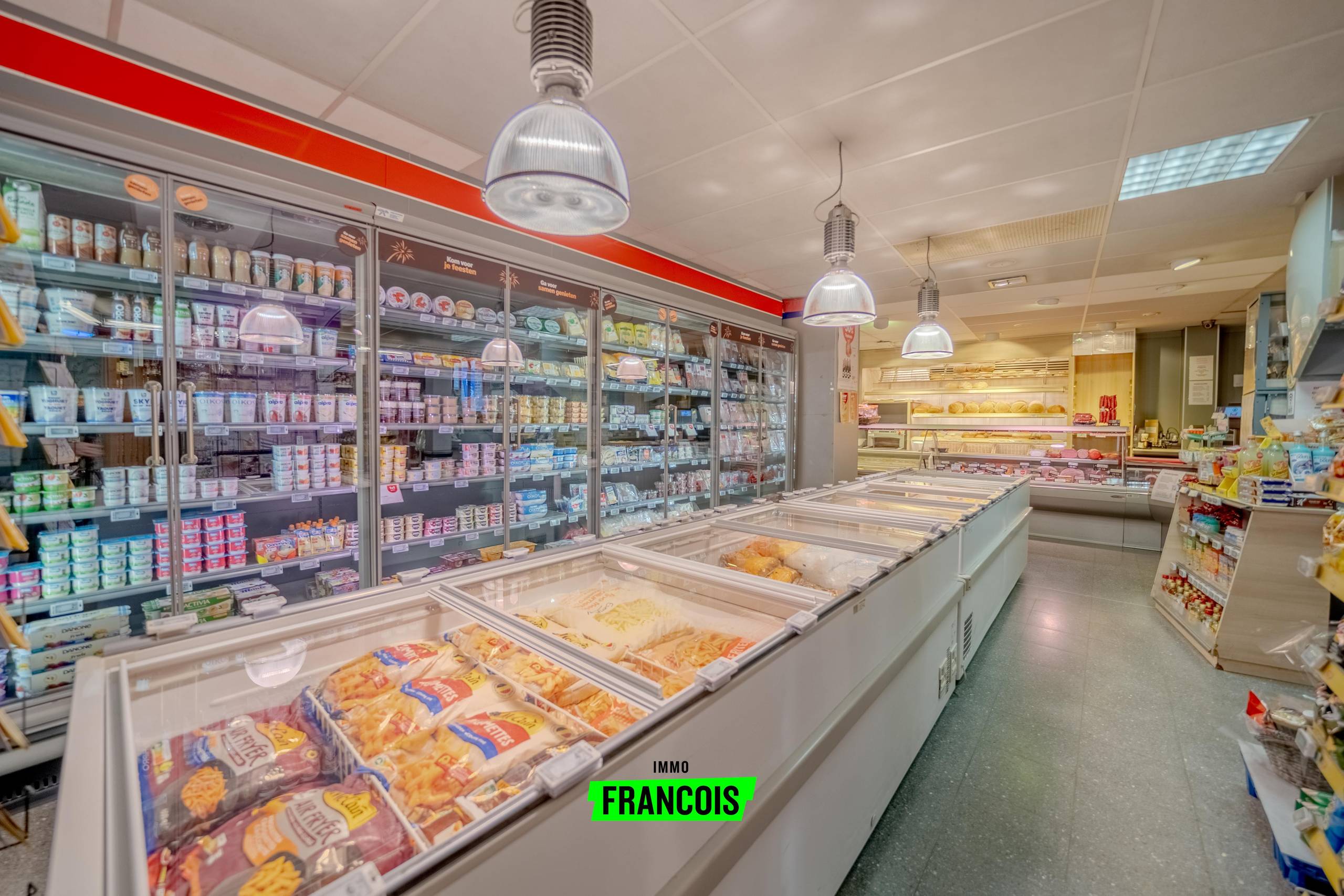 Handelspand met ruim appartement en magazijn te koop in Boezinge - foto 5