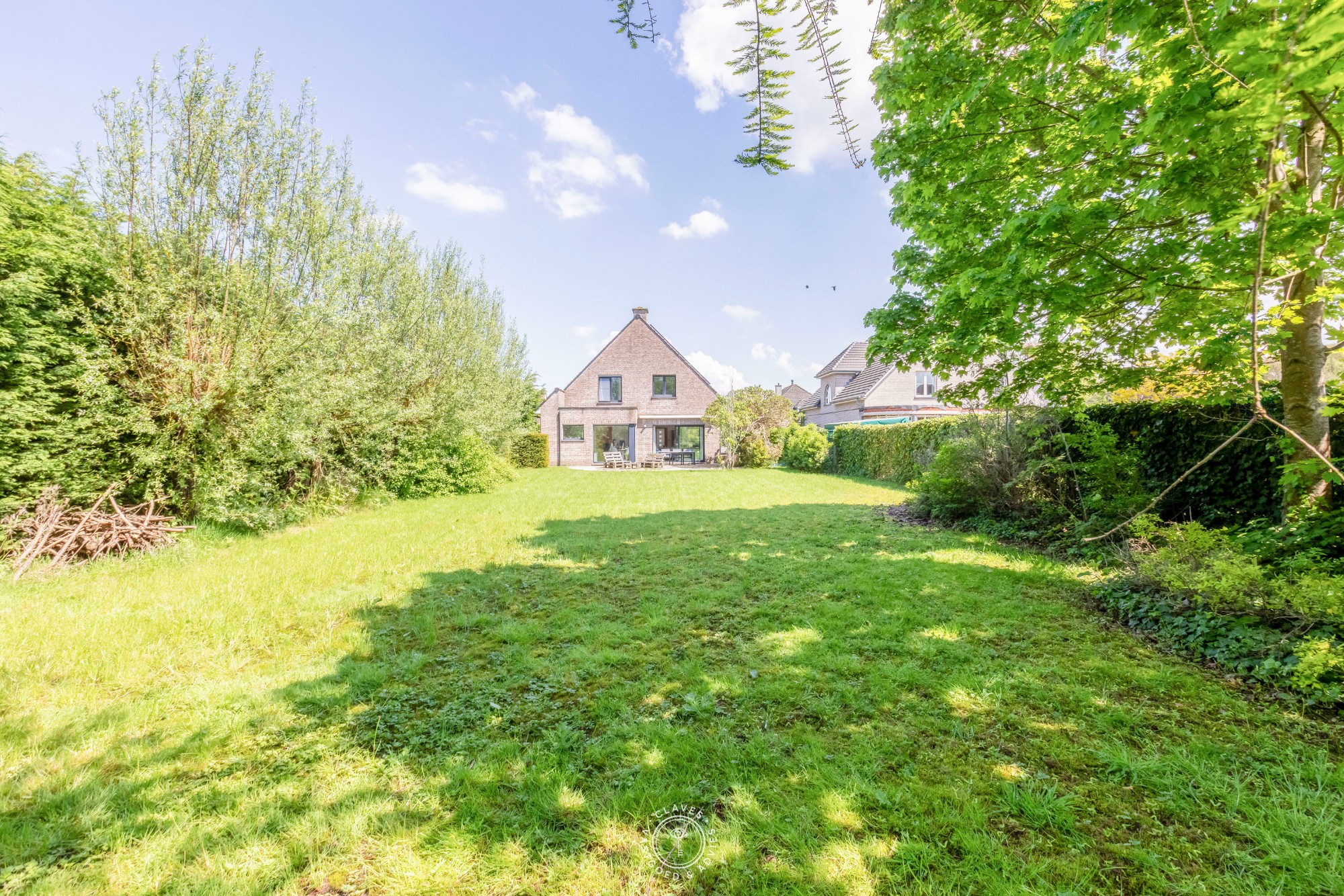 Rustig gelegen villa met prachtige tuin - foto 1