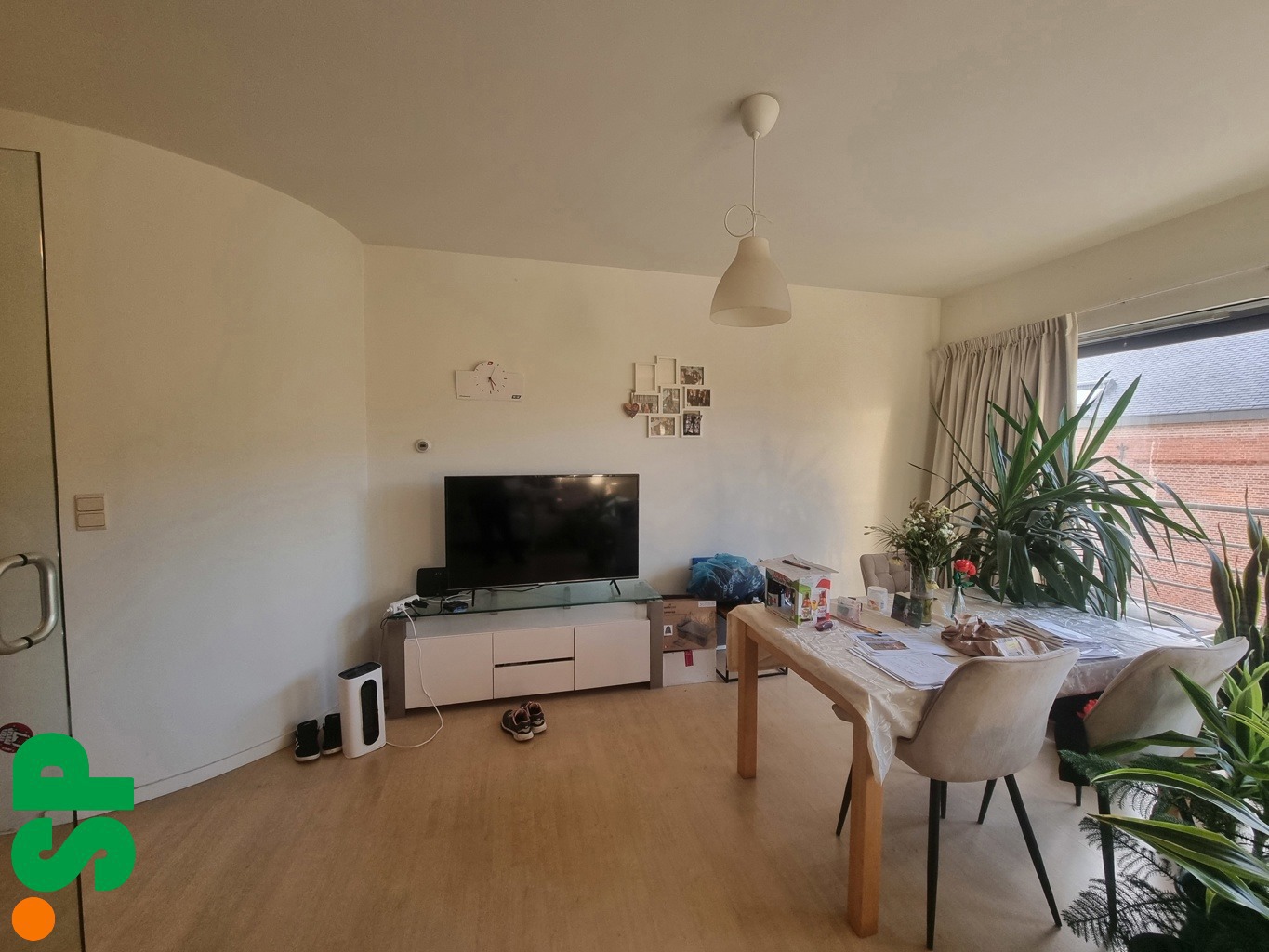 Ruim en lichtrijk appartement op een rustige ligging in het centrum van Geel. - foto 4