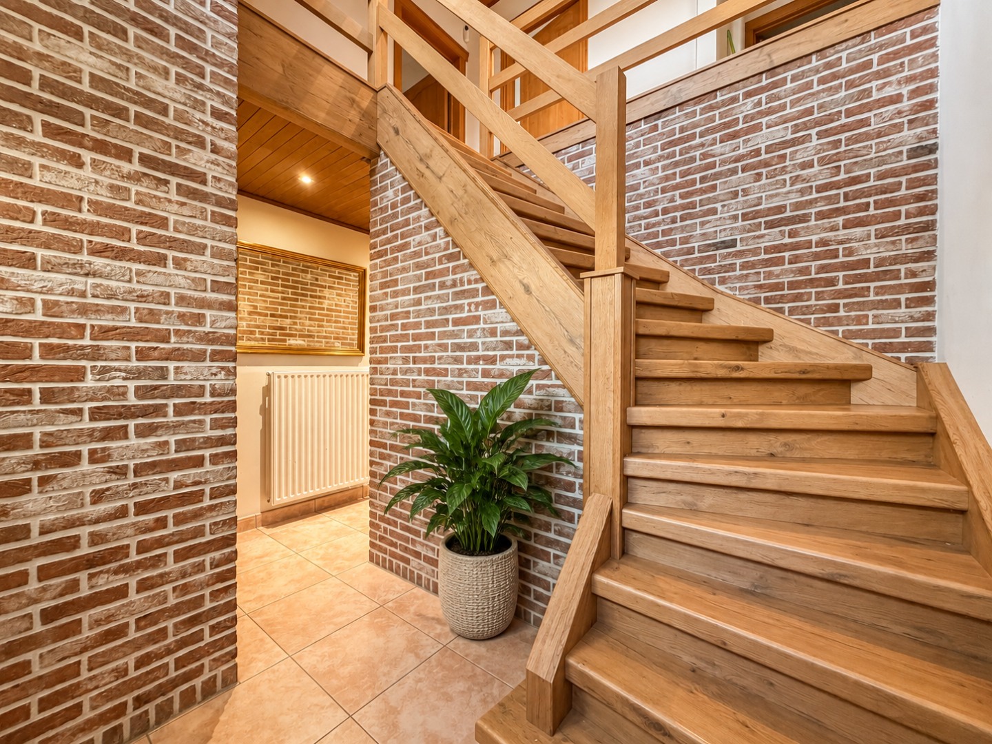 Te koop, energiezuinige alleenstaande woning met inpandige en aparte garage op 2807m². - foto 4