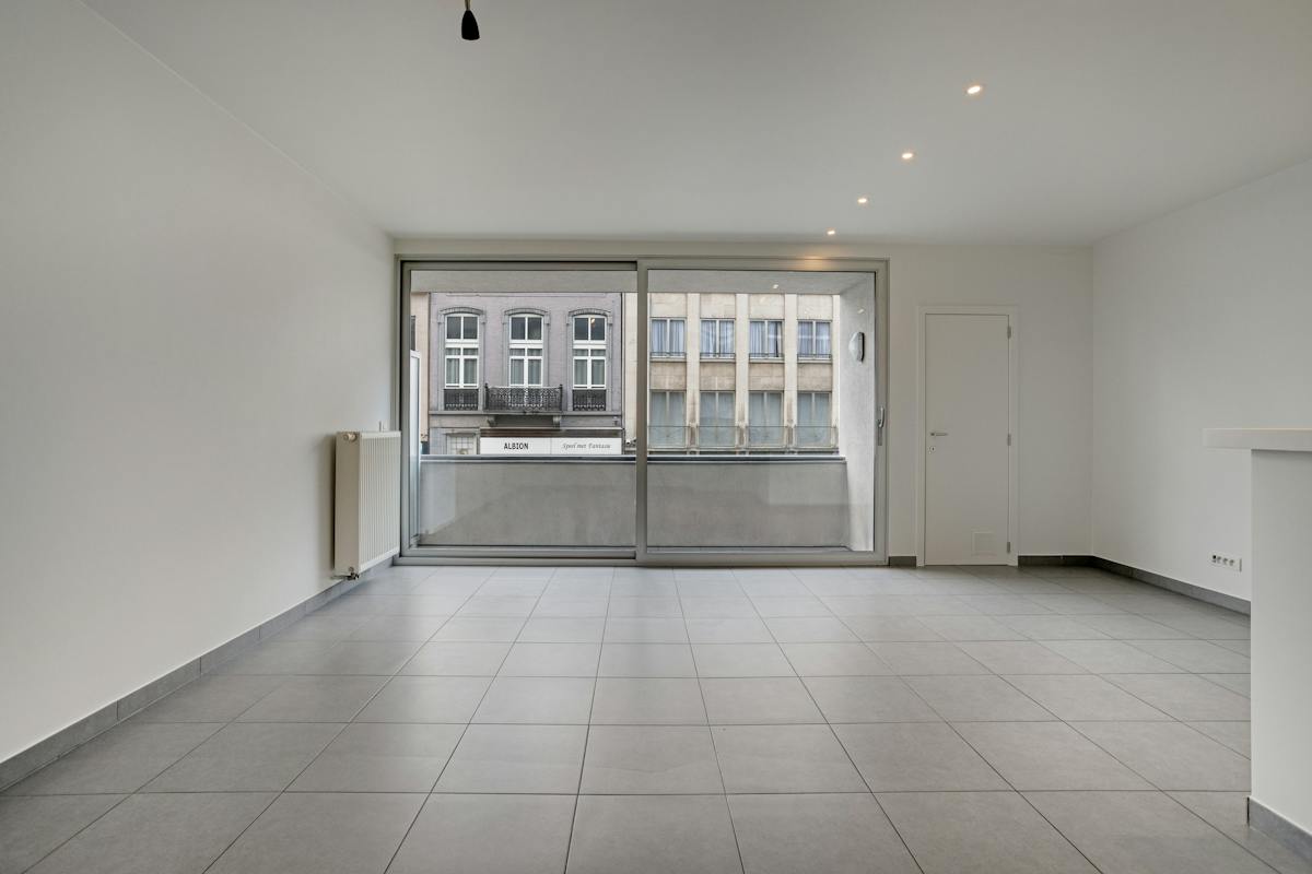 Gerenoveerd 1-slaapkamer appartement te koop in centrum Kortrijk - foto 4