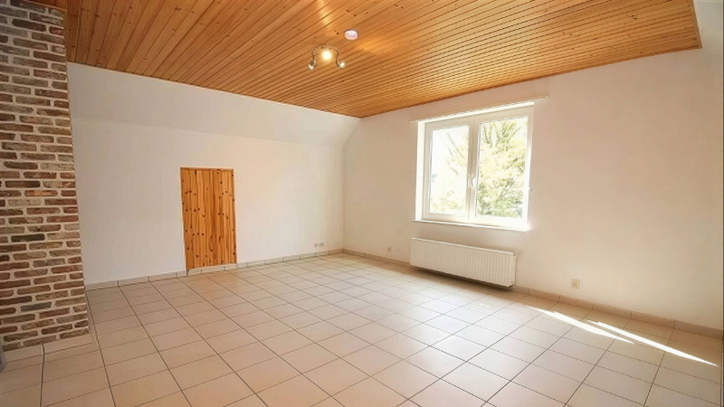 Villa van circa 220m² met 4 slaapkamers op 7 are 90 ca - foto 5