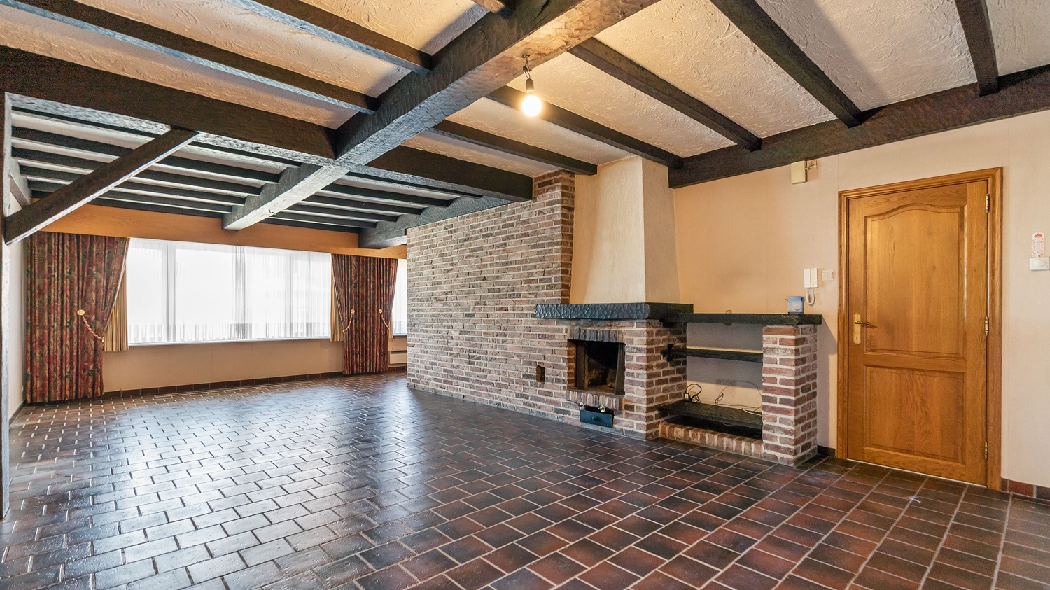 Ruim appartement met terras, lift en ondergrondse autostandplaats in het centrum van Paal - foto 2