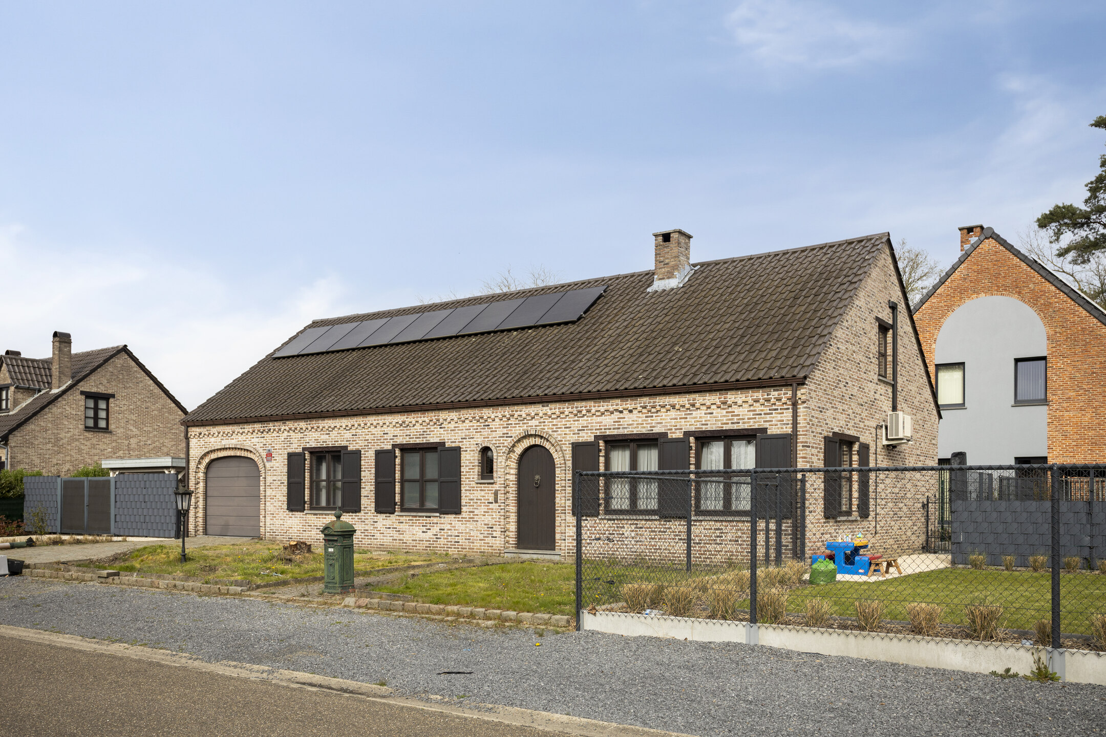 RUIME, GERENOVEERDE GEZINSWONING (226 m²) MET 5 SLAAPKAMERS - foto 3