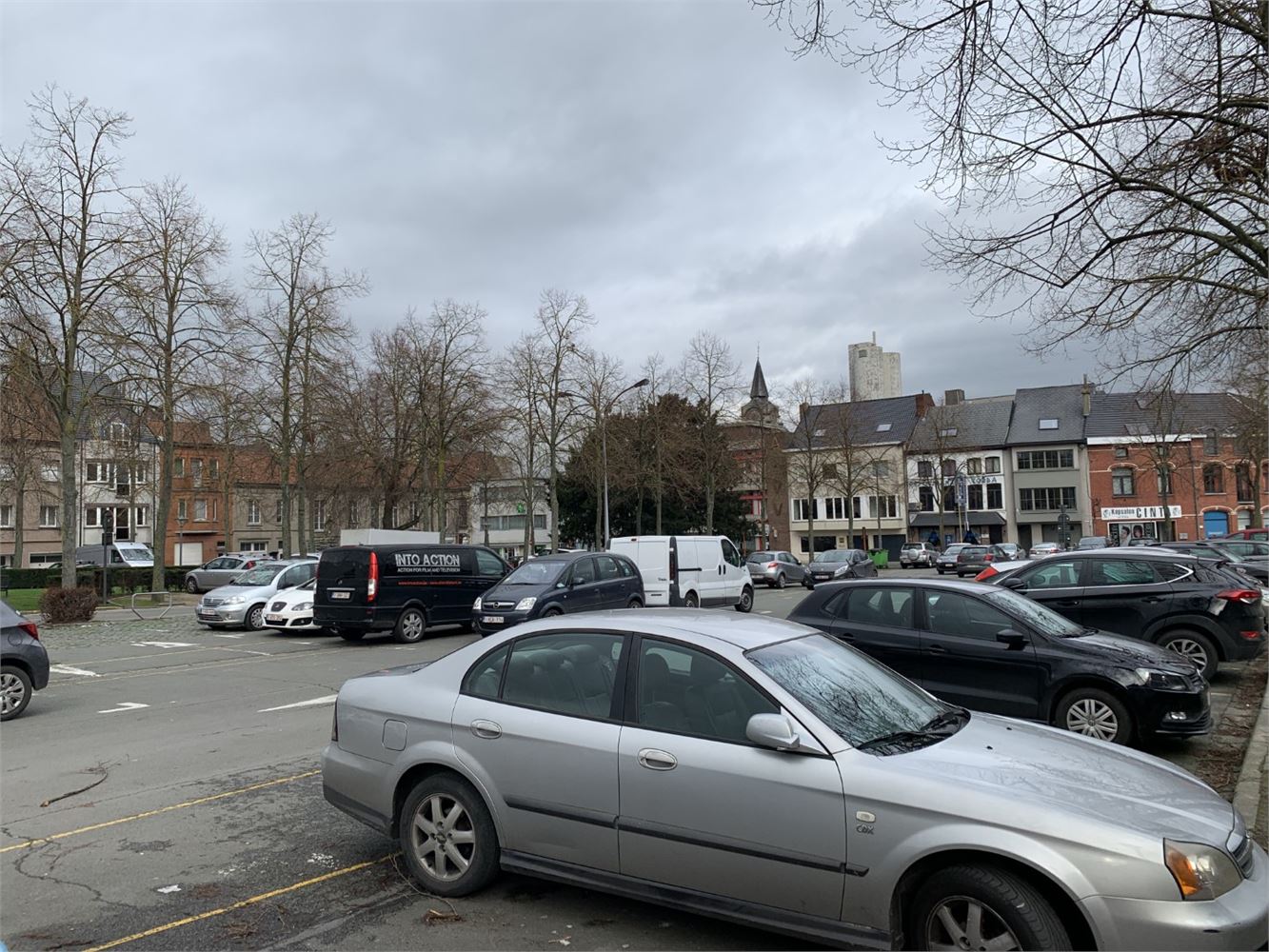 INSTAPKLAAR COMMERCIEEL GELIJKVLOERS OP ZICHTLOCATIE HOUTMARKT - foto 4