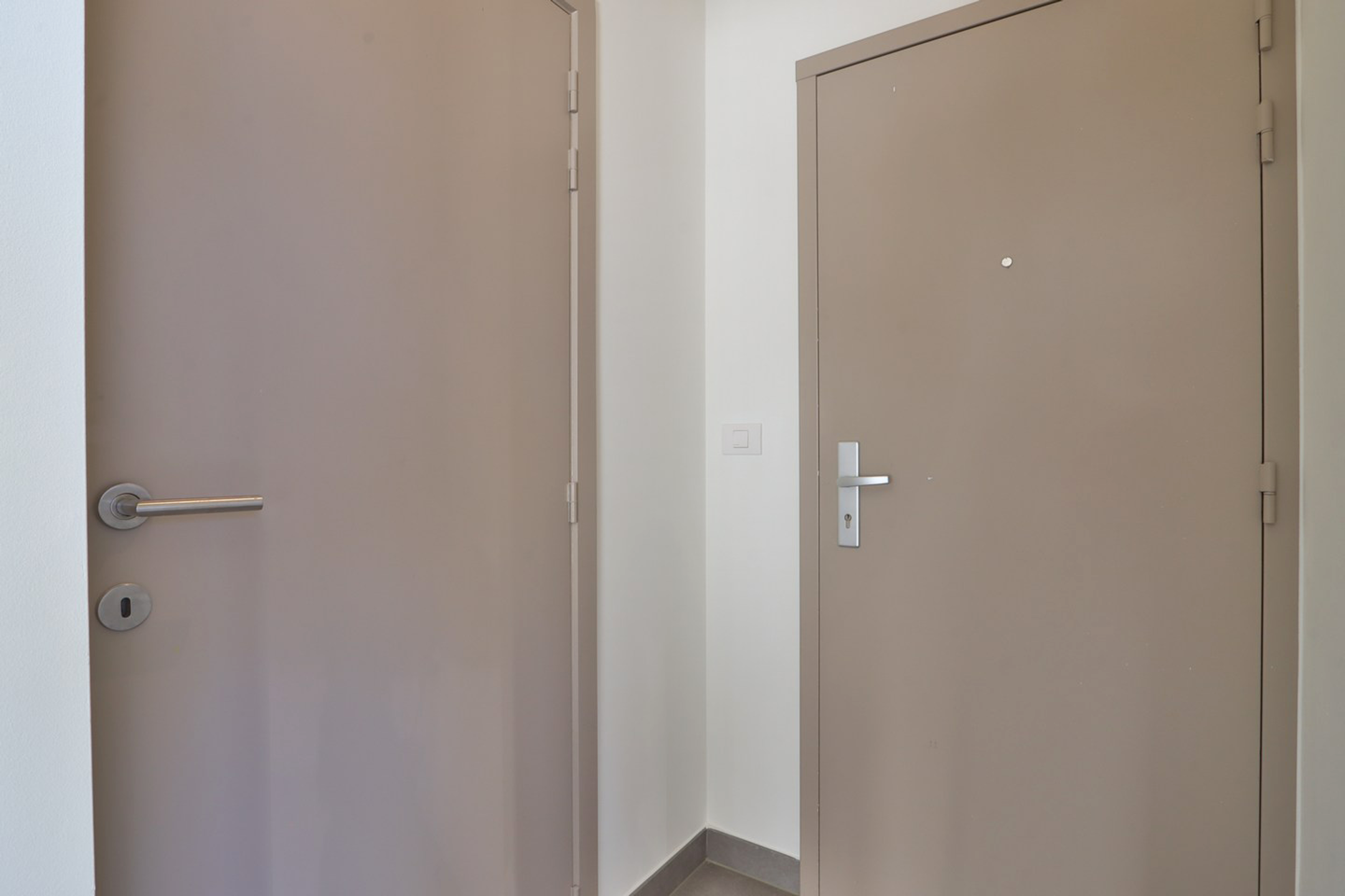 Lichtrijk 2-slpk app. met terras op TOPligging in Haasdonk - foto 4