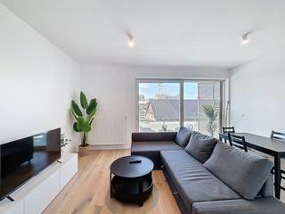 Te huur: Prachtig 2-slaapkamerappartement met terras in hartje BrusselDit lichtrijke appartement is gelegen op de tweede verdieping in de...