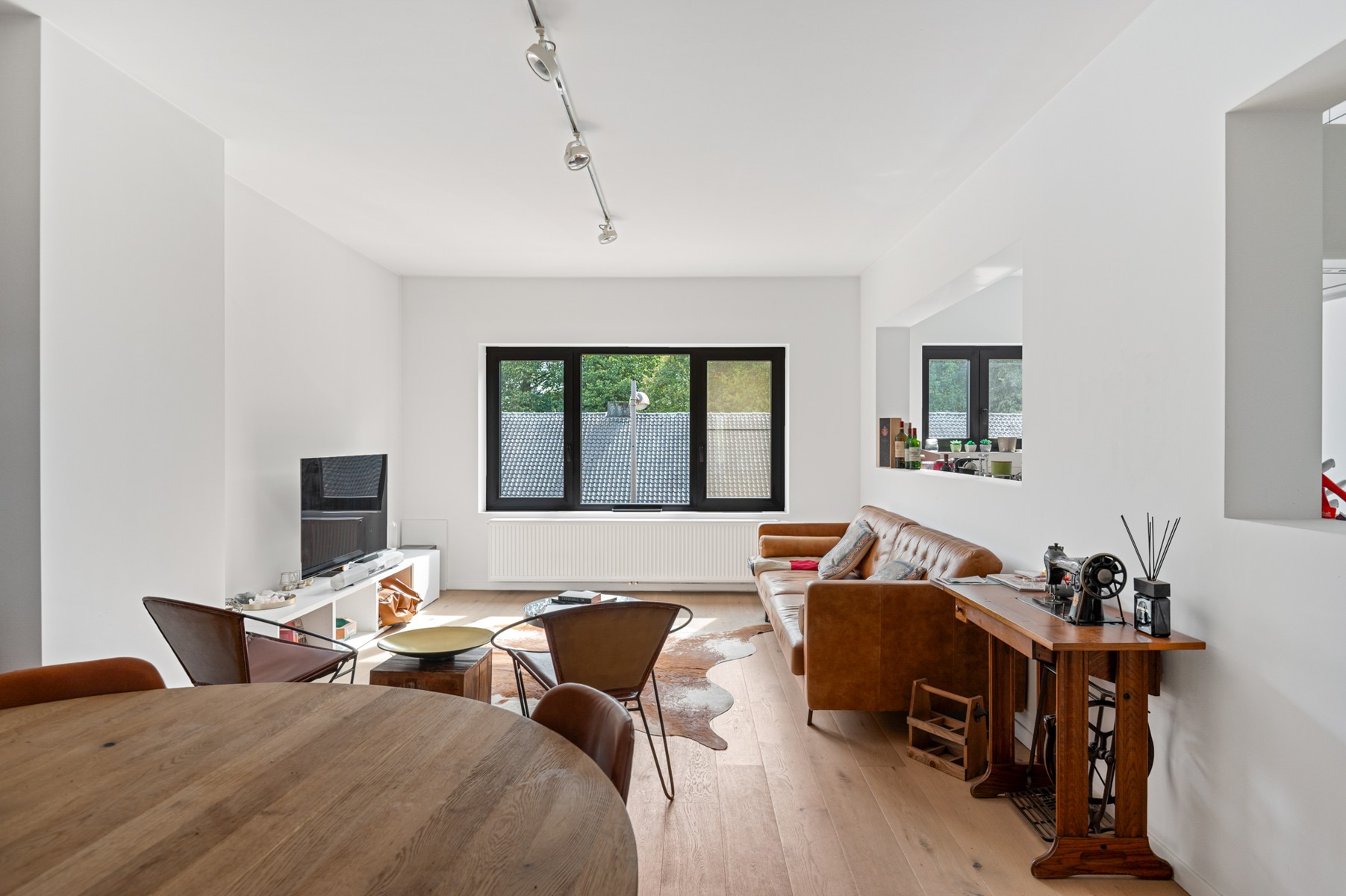 IN OPTIE !! Instapklaar appartement in hartje Wilrijk - foto 2