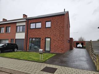 Deze verzorgde en energiezuinige woning aan de Jef Claesenstraat 56 in Oud-Turnhout combineert een rustige, toch centrale ligging met...