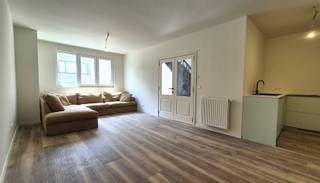 WILRIJK - Park Den Brandt: Recent gerenoveerde woning, geschikt voor co-housing. BESCHRIJVING: Instapklare woning; eerste bewoning na kwalitatieve...