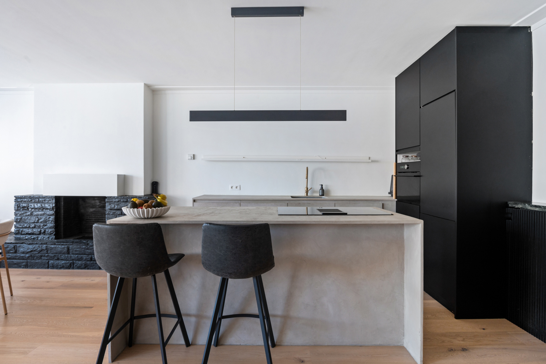 Stijlvol gerenoveerd appartement met terras en veel charme - foto 5