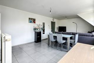 Op zoek naar een plek waar je je meteen thuis voelt? Dan is dit er één die je gezien moet hebben.In de rustige Aalststraat in Edelare komt dit...