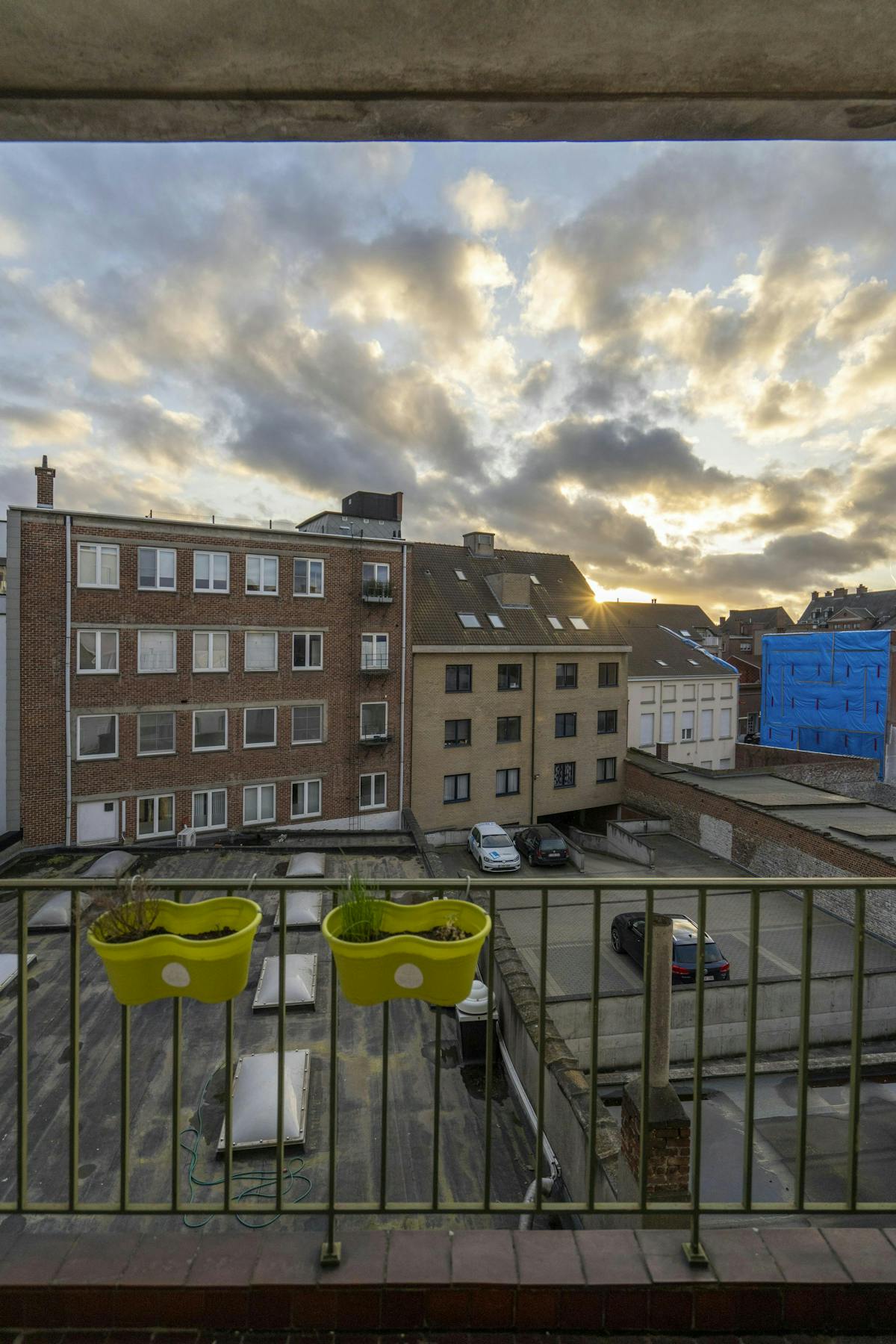 Spacious 2 bedroom apartment in the heart of Kortrijk - photo 5